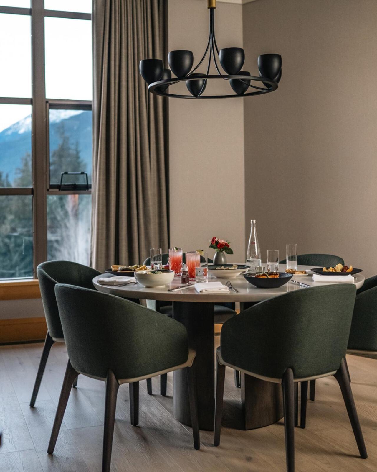 Four Seasons Resort Вістлер Екстер'єр фото